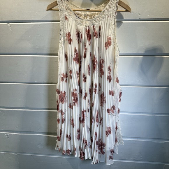 Free People Accordion Pleated Dress Medium Cream Pink Roses, Cottage, Garden - Picture 3 of 9
